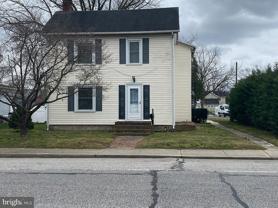 1st image of 305 Market St