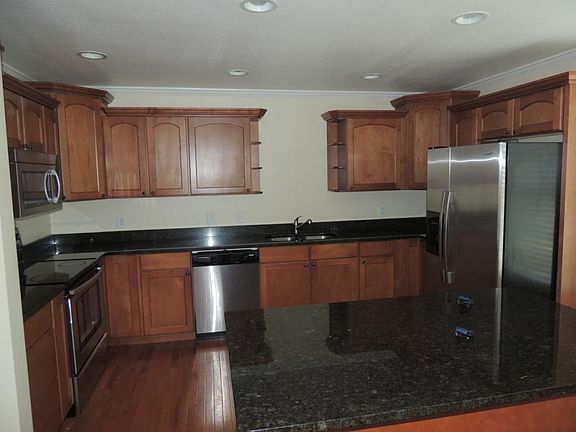 4th image of 102 Montvale St Unit 8