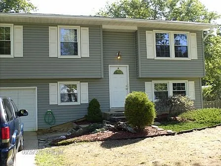 1237 Adams Rd photo 1