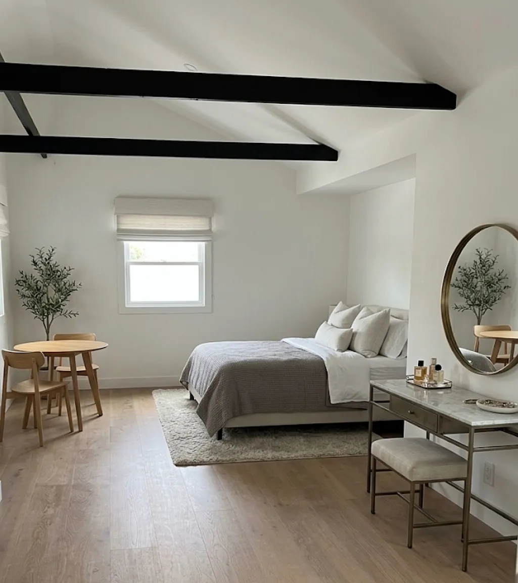 Studio, 400 sqft, $2,250 — Photo 1