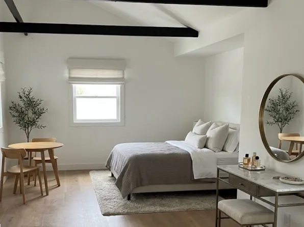20 S Salinas St #1, Santa Barbara, CA 93103