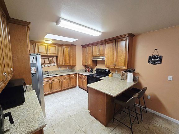 4th image of 1525 Dakota Ln