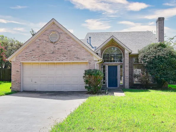 517 Highland Oaks Dr, Greenville, TX 75402