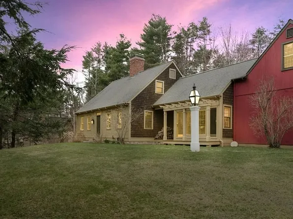 73 Champeaux Rd, Brimfield, MA 01010