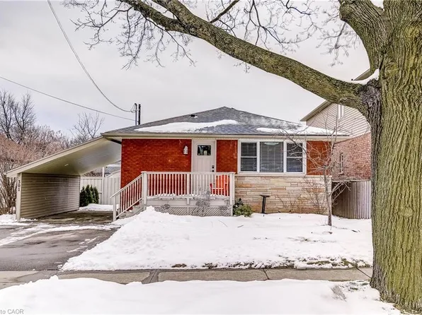 301 E 43rd St, Hamilton, ON L8T 3C6