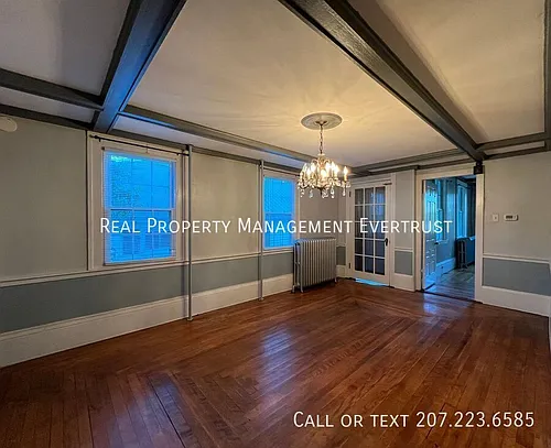 98 Main St Photo 1