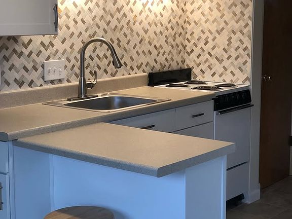 3rd image of 420 Foster St APT 1