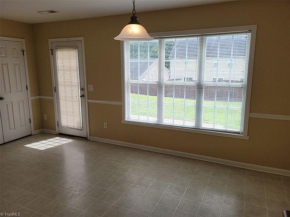 5th image of 5005 Longridge Dr