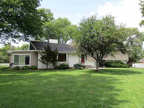 2nd image of 1845 N Chelsea Dr