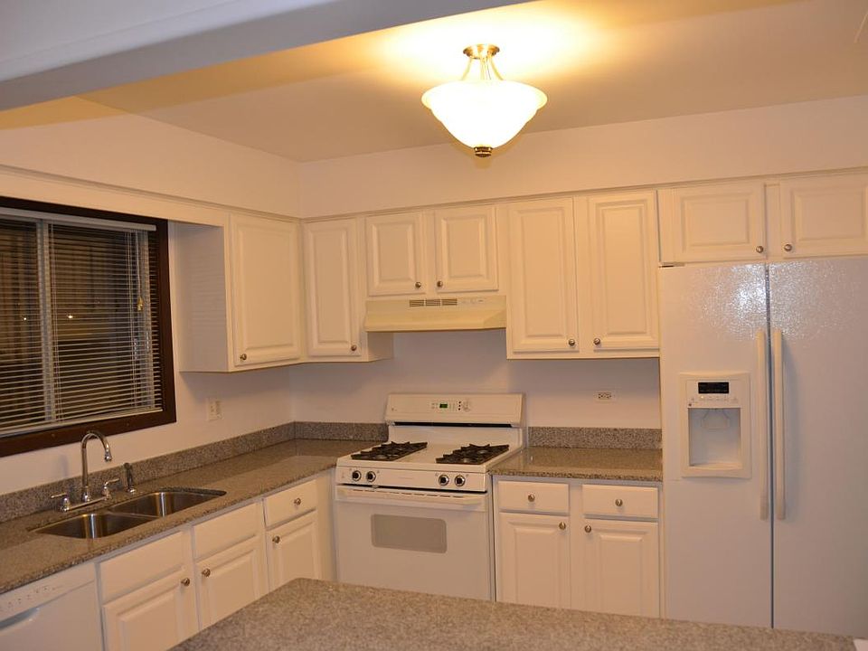 1st image of 1418 Princeton Ct APT D