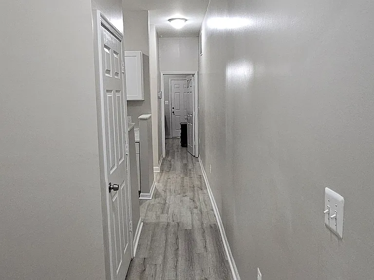 1733 N Fulton Ave — Photo 23