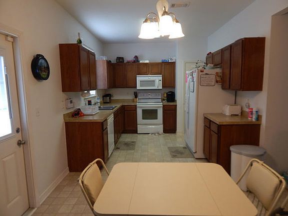 4th image of 408 Peoria Blvd