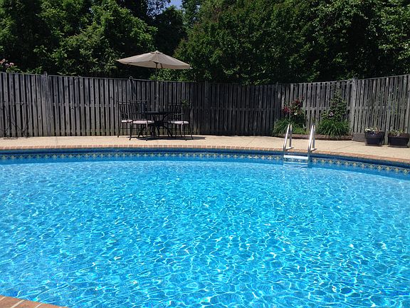 2nd image of 9586 Owens Ln