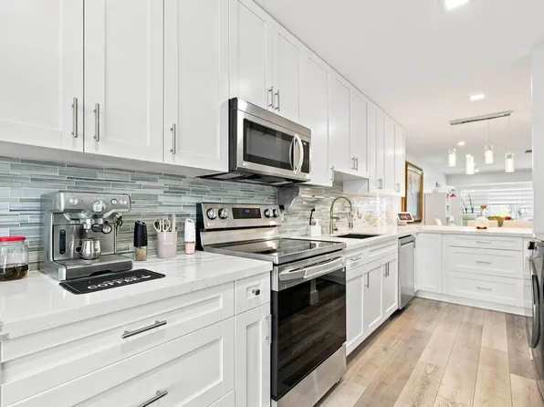 2400 Malayan Drive #94-D, Delray Beach, FL 33445