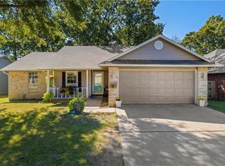 3800 W Beechwood Dr, Rogers, AR 72756