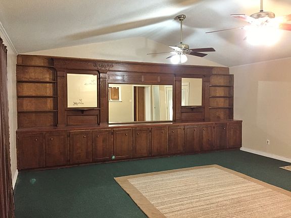 2nd image of 425 S Holly Hill Cir