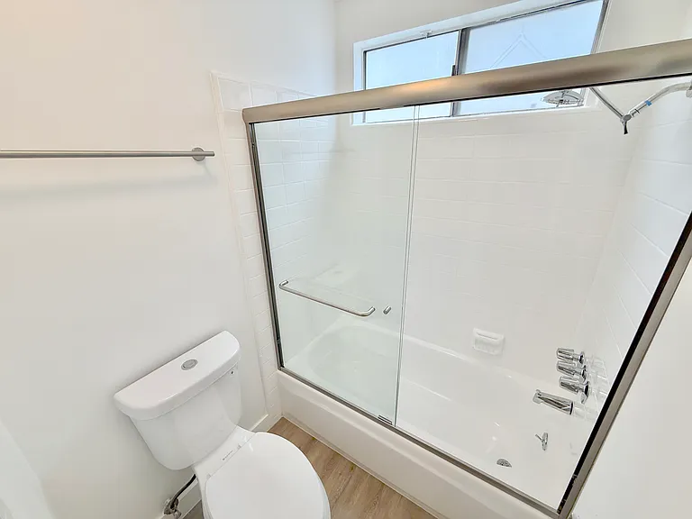12766 Venice Blvd #104 — Photo 9