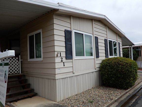 3rd image of 121 Fostones Ave #121