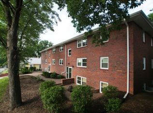 1015 S 38th Ave APT 7, Omaha, NE 68105