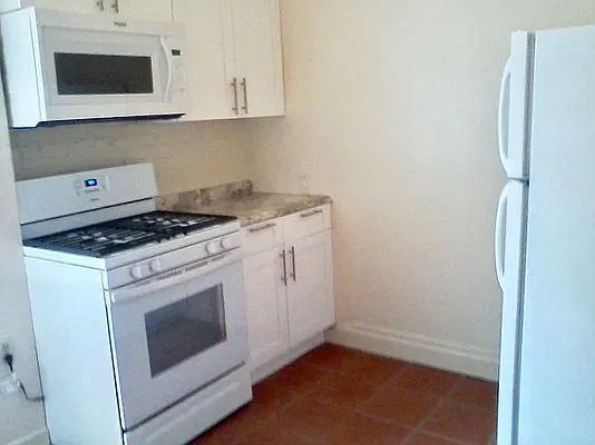 3rd image of 460 W 57th St APT 2N