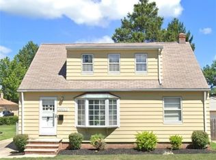 32017 Dickerson Rd, Eastlake, OH 44095