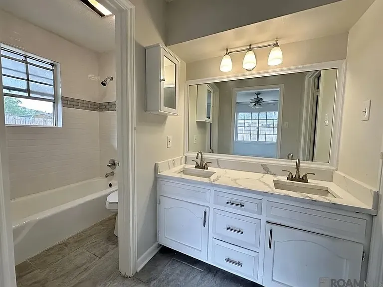 15810 Antietam Ave — Photo 4