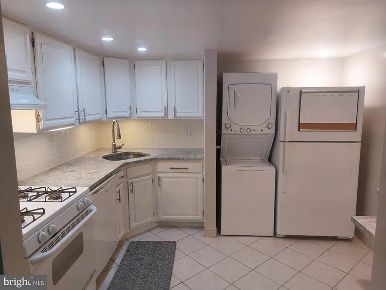 1523 Northgate Sq #1523-1B — Photo 12