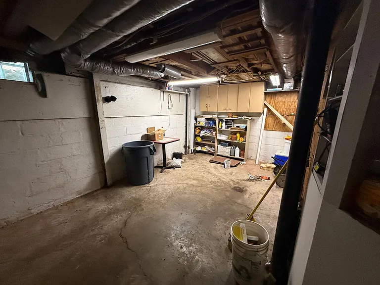 908 Churchill Cir — Photo 10