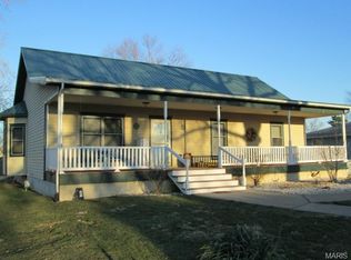805 S Dickerson St, Palmyra, MO 63461