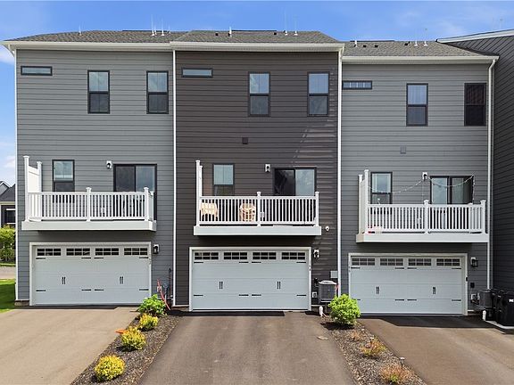 4th image of 164 Marketplace Ave
