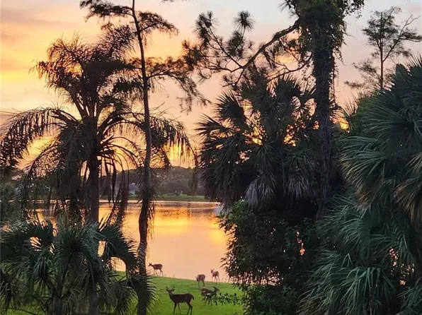 2066 Imperial CIR, NAPLES, FL 34110