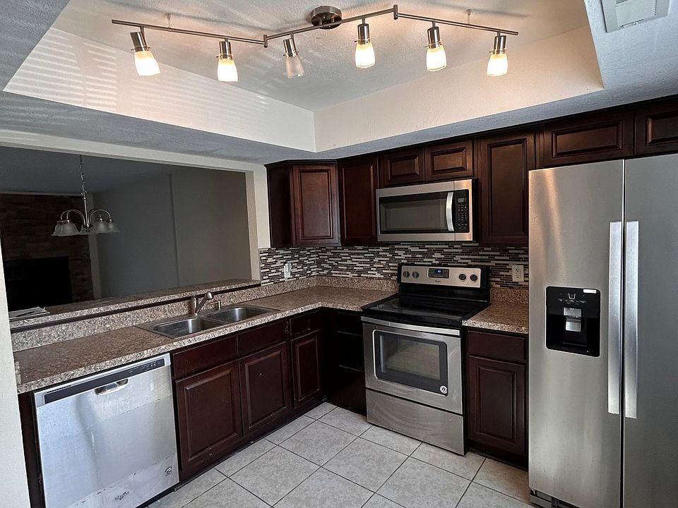 1st image of 3642 Chimney Creek Dr