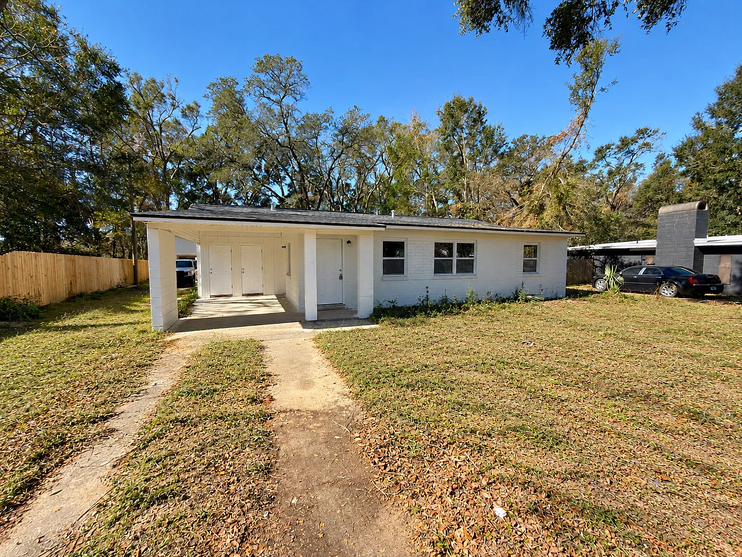 3 bed, 800 sqft, $1,550 — Photo 1