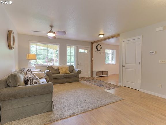 3rd image of 20700 NE 182nd Ave