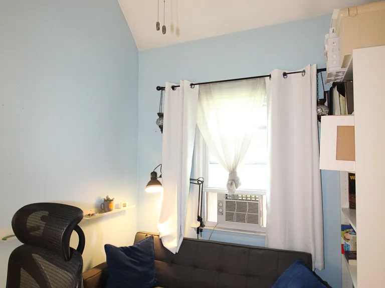 165 Lynn Fells Pkwy — Photo 32