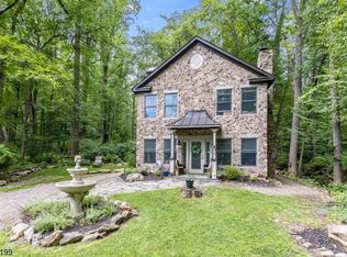 39 Guinea Hollow Rd, Lebanon, NJ 08833