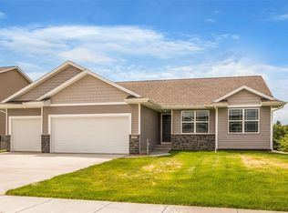 1315 Petrus Dr NE, Cedar Rapids, IA 52402