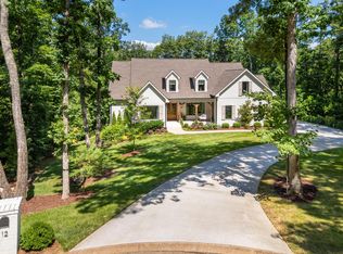 12 Balfour Ct, Signal Mountain, TN 37377