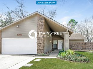 5292 Trailbend Dr, Florissant, MO 63033