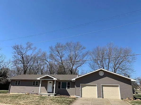 531 Madison Ave, Minneapolis, KS 67467