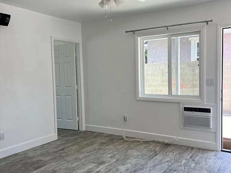 120 W 73rd St #5 — Photo 14