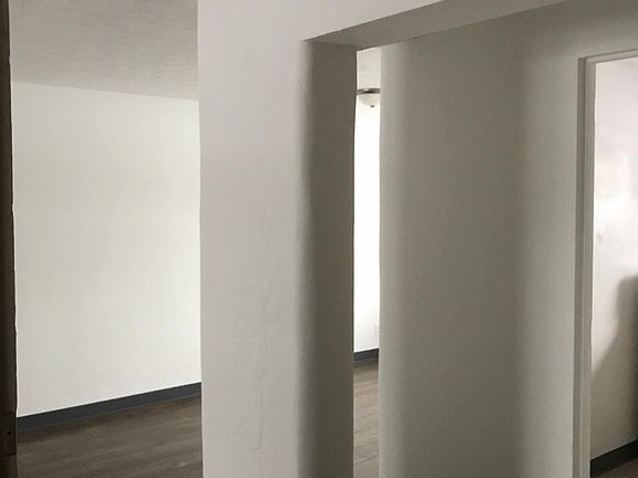 4th image of 49 Bankers Ln