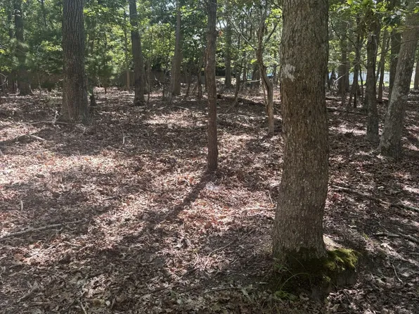 4 Calvin St, East Hampton, NY 11937