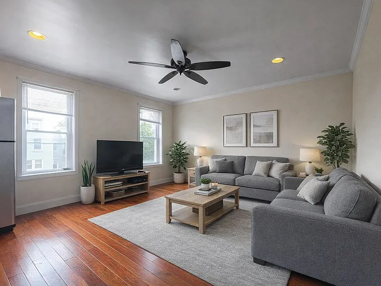 32 Beacon Ave #3 — Photo 2