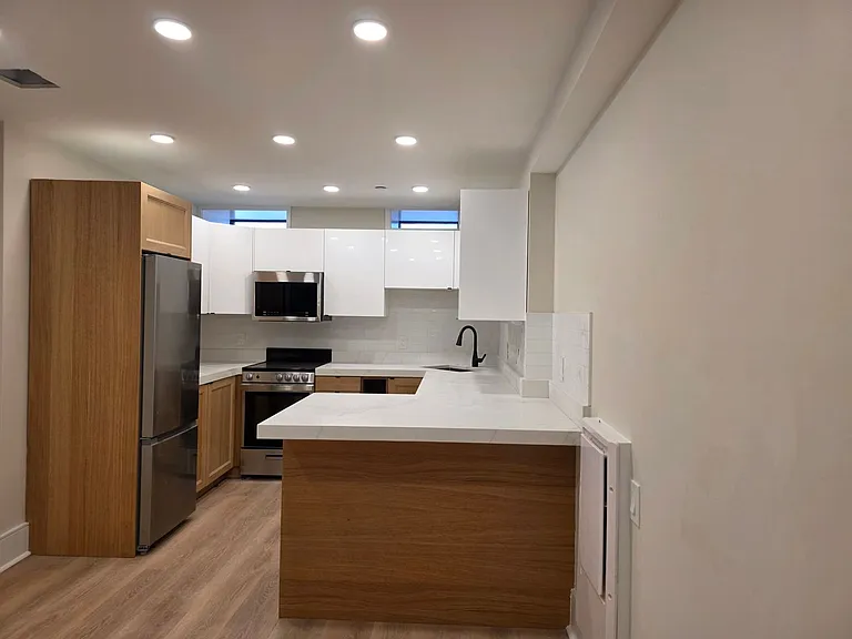 18D Winchester St #2D — Photo 1