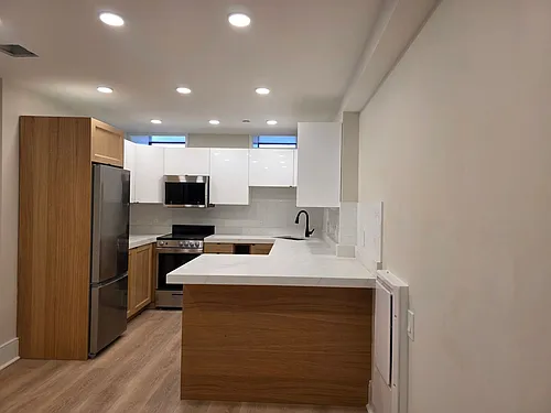 18D Winchester St #2D Photo 1