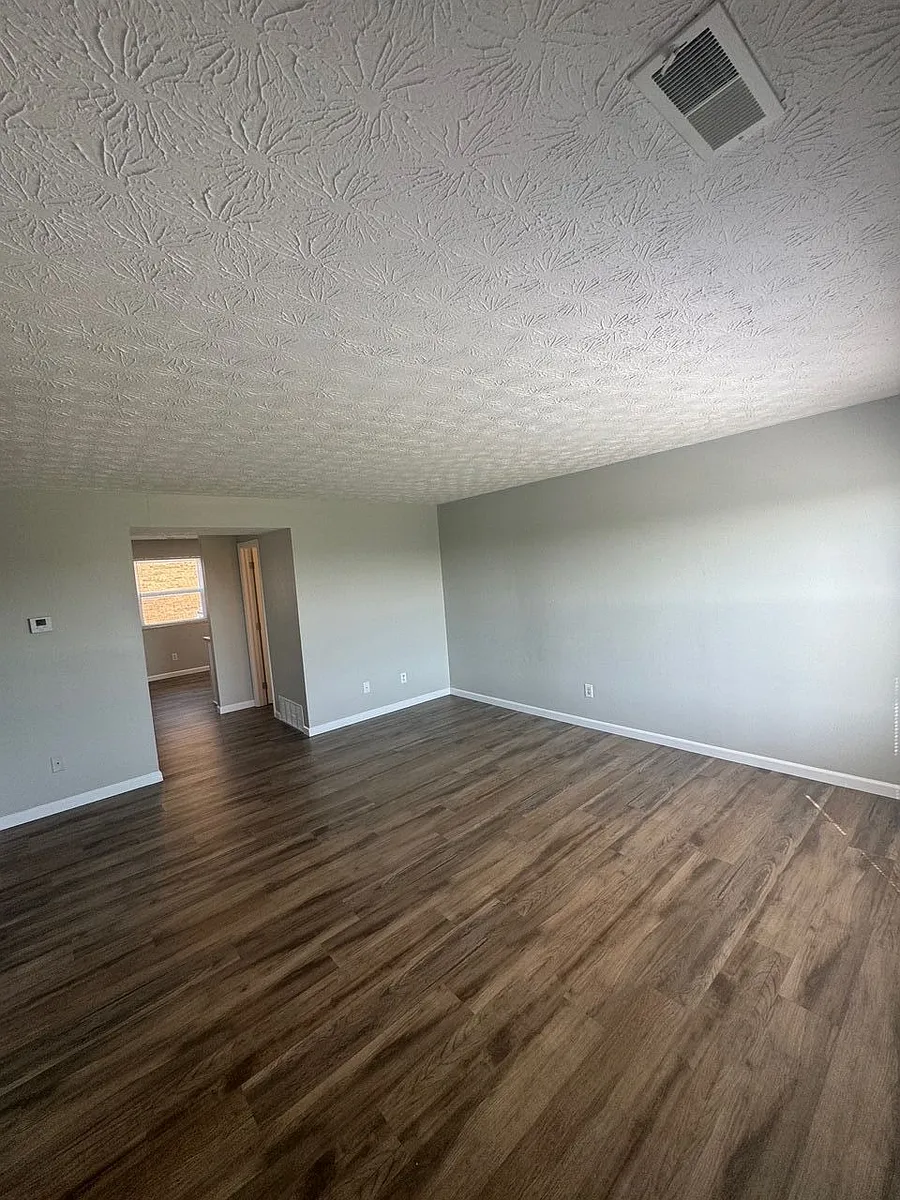 Building Photo - 1039 Belle Valley Dr #3