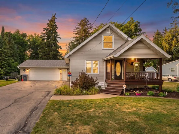 W7678 State Road 54, Shiocton, WI 54170