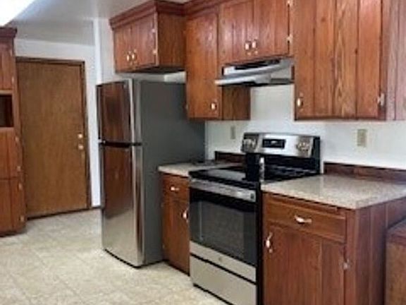 3rd image of 33710 61st Avenue Ct E