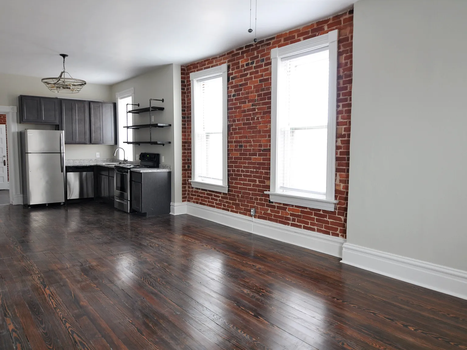 2711 Arsenal - 2711A — Photo 3